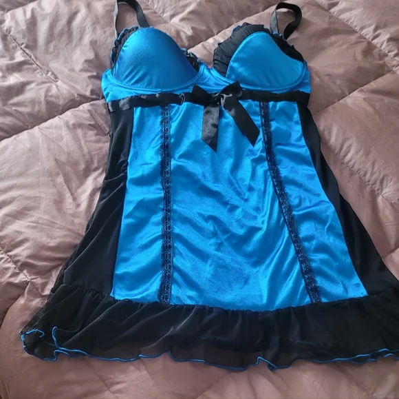 Elegant Blue and Black Women's Chemise - Picture 3 of 15